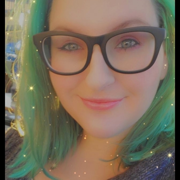 Meet your Posher, Rebecca - Picture 2 of 10